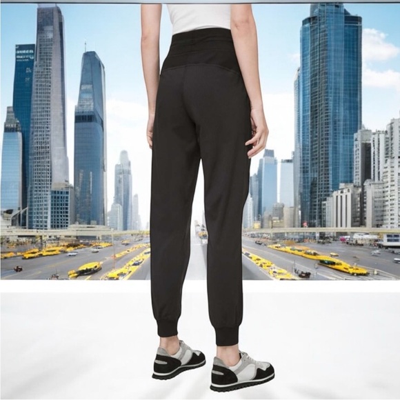 lululemon athletica Pants - Lululemon Dance Studio Jogger 29" in Black Sz 8